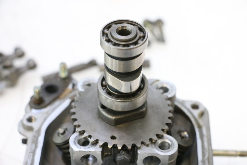 photo de CYLINDER HEAD PEUGEOT KISBEE 4T 50 (2010 - 2017) - Distinctive features