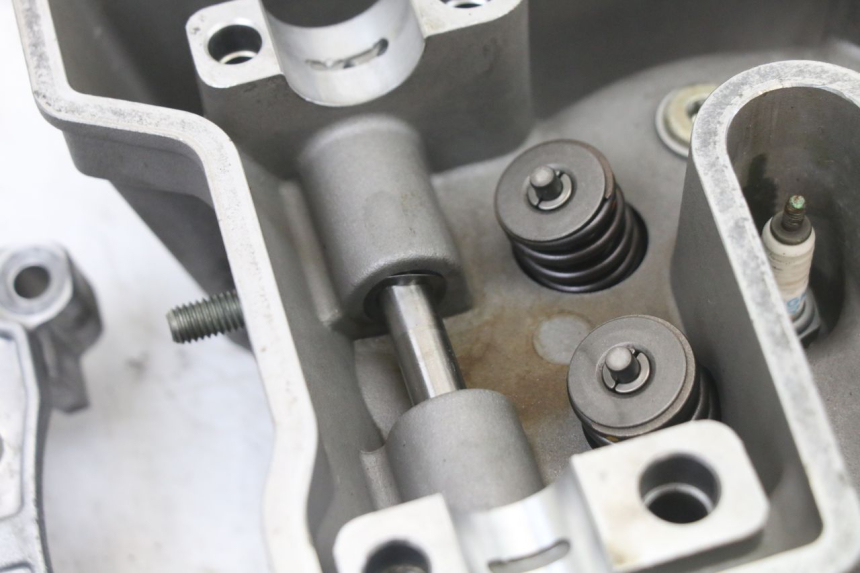 photo de CYLINDER HEAD KYMCO XCITING 500 (2007 - 2010) - Additional view of the item