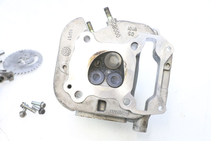 photo de CYLINDER HEAD PIAGGIO LIBERTY IGET S 125 (2016 - 2020) - Detailed visual inspection