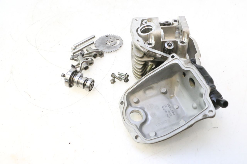 photo de CYLINDER HEAD PIAGGIO LIBERTY IGET S 125 (2016 - 2020) - Alternative angle
