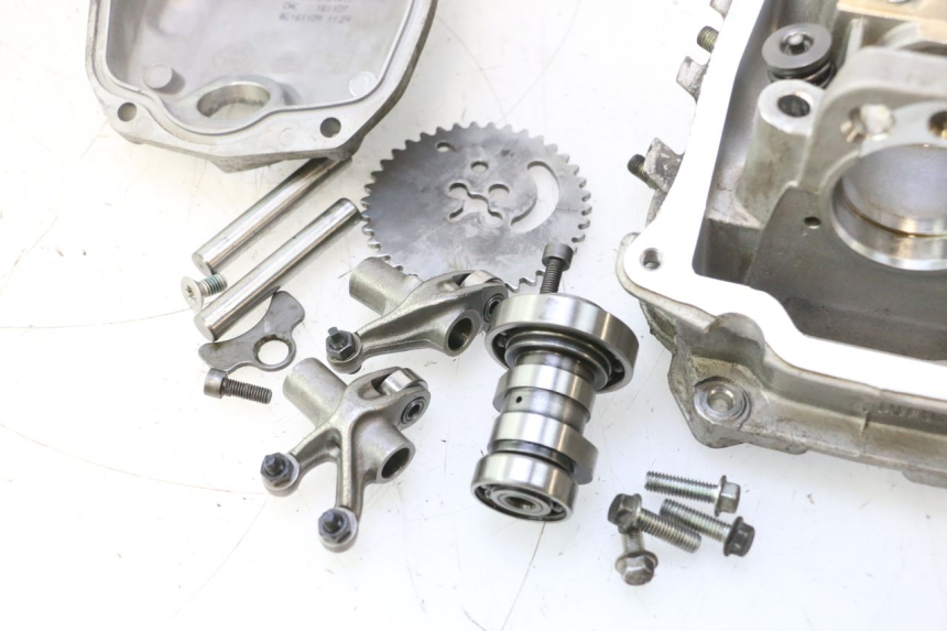 photo de CYLINDER HEAD PIAGGIO LIBERTY IGET S 125 (2016 - 2020) - Fixing points details