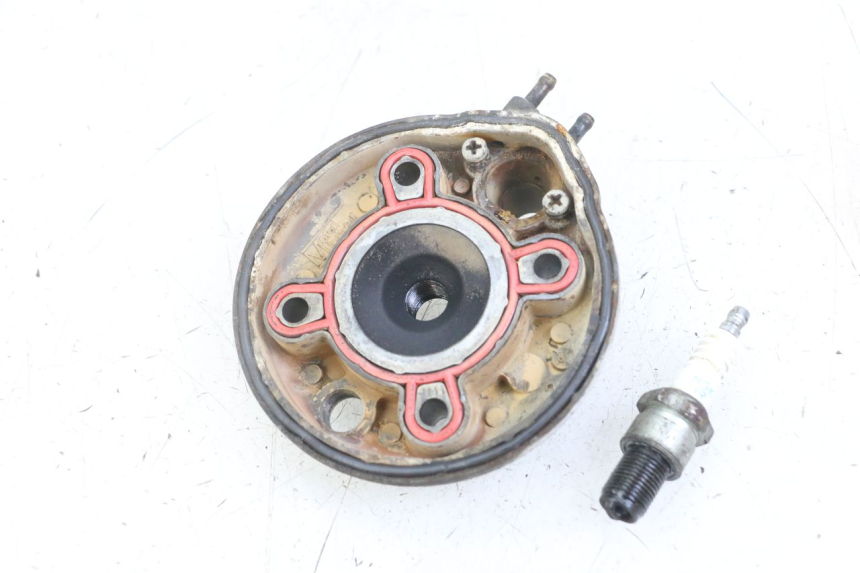 photo de CYLINDER HEAD MBK X-LIMIT XLIMIT 50 (2007 - 2012) - Zoom on usage condition