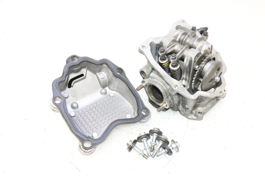 photo de CYLINDER HEAD PIAGGIO MP3 LT 300 (2010 - 2016) - Additional view of the item