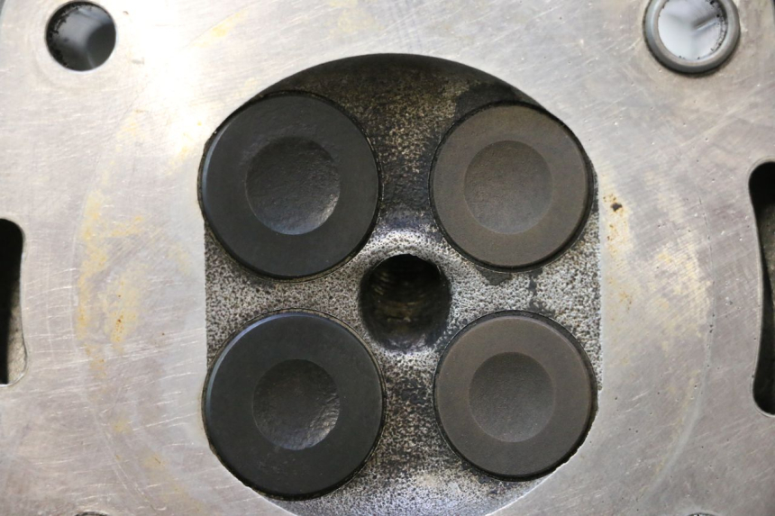 photo de CYLINDER HEAD PIAGGIO MP3 LT 300 (2010 - 2016) - Used quality zoom