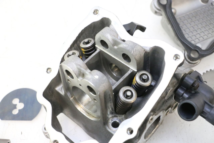 photo de CYLINDER HEAD PIAGGIO MP3 LT 300 (2010 - 2016) - Component detail