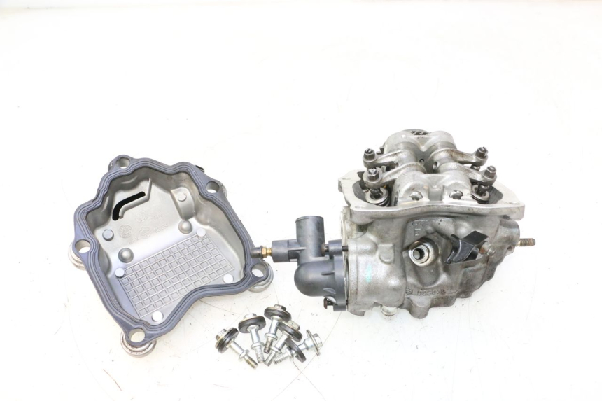 photo de CYLINDER HEAD PIAGGIO MP3 LT 300 (2010 - 2016) - Surface and material condition