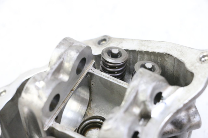 photo de CYLINDER HEAD PIAGGIO MP3 RL 250 (2006 - 2010) - Component zoom