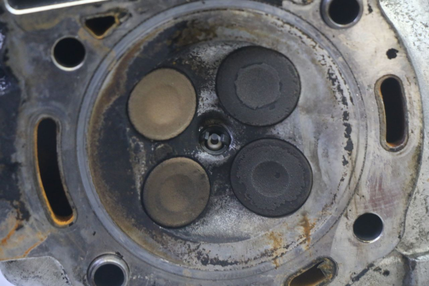 photo de CYLINDER HEAD PIAGGIO MP3 RL 250 (2006 - 2010) - Markings and original references