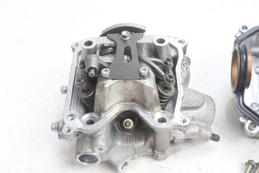 photo de CYLINDER HEAD YAMAHA N-MAX NMAX 125 (2021 - 2024) - Additional view of the item