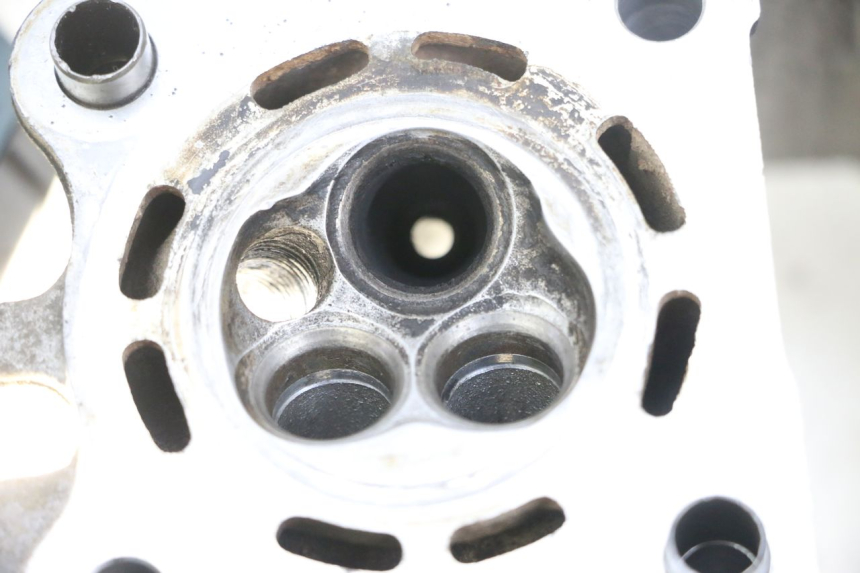 photo de CYLINDER HEAD YAMAHA NEOS NEO'S 4T 50 (2008 - 2016) - Fixing points details