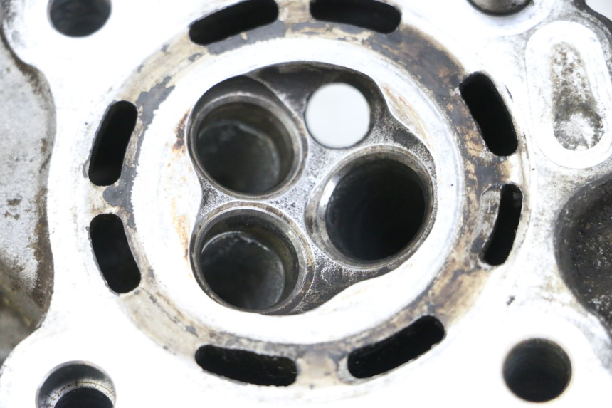 photo de CYLINDER HEAD YAMAHA NEOS NEO'S 4T 50 (2008 - 2016) - Alternative perspective