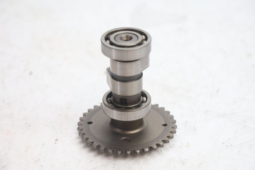 photo de CYLINDER HEAD KYMCO LIKE 4T 50 (2019 - 2025) - High-resolution close-up