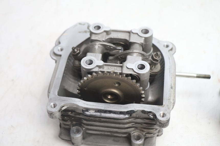 photo de CYLINDER HEAD KYMCO LIKE 4T 50 (2019 - 2025) - Detailed visual inspection