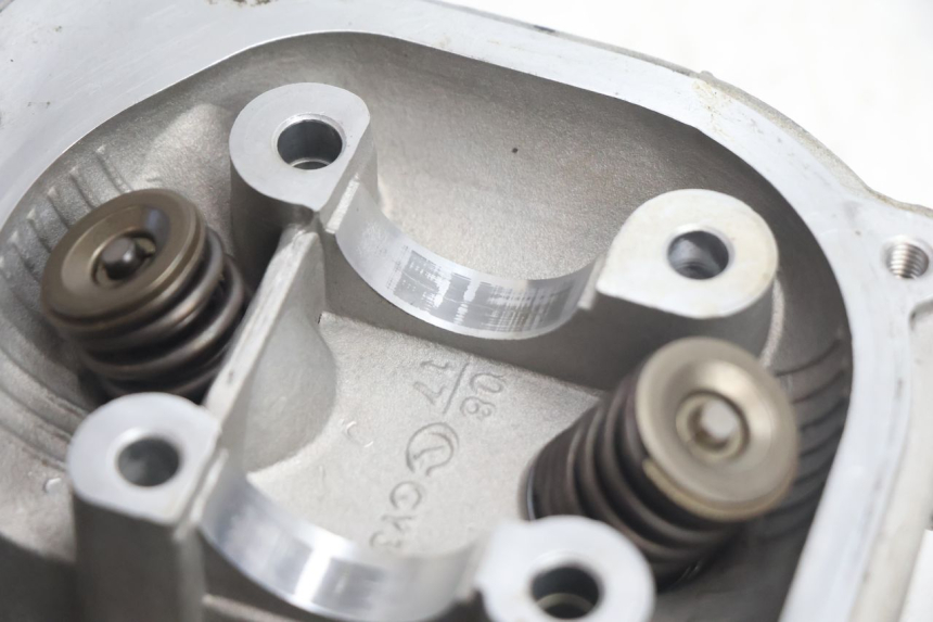 photo de CYLINDER HEAD KYMCO LIKE 4T 50 (2019 - 2025) - Alternative perspective