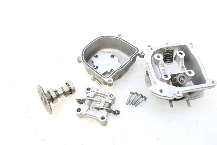 photo de CYLINDER HEAD JM MOTORS OLDIES 4T 50 (2020 - 2026) - Detailed visual inspection