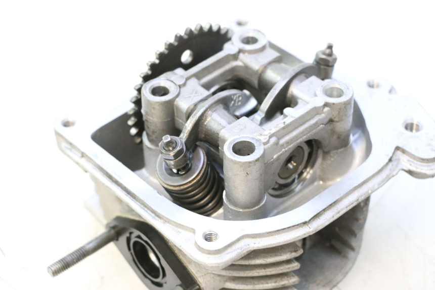 photo de CYLINDER HEAD JM MOTORS OLDIES 4T 50 (2020 - 2026) - Surface and material condition