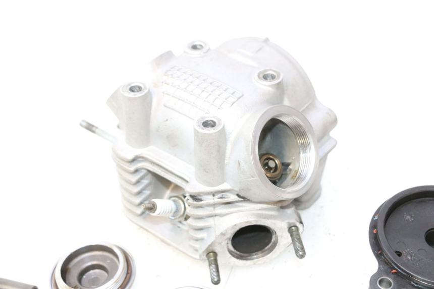 photo de CYLINDER HEAD SYM ORBIT III 3 4T 50 (2021 - 2025) - Alternative perspective