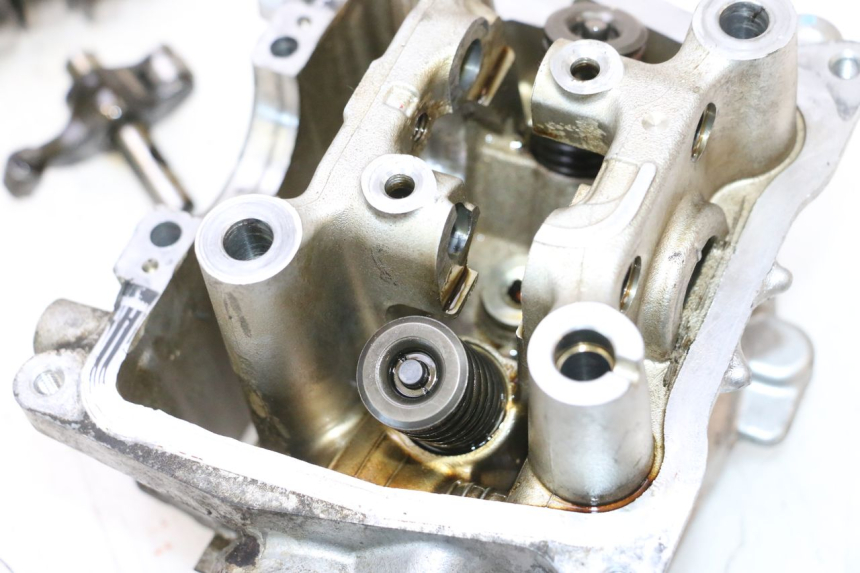 photo de CYLINDER HEAD HONDA PCX (JF57/JF64) 125 (2014 - 2018) - Alternative angle