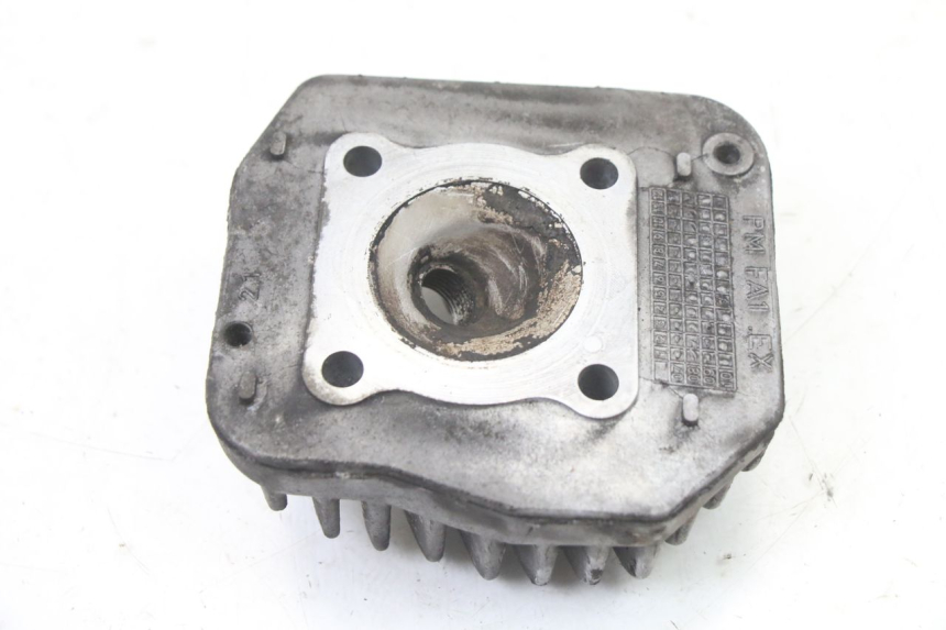 photo de CYLINDER HEAD PEUGEOT ELYSTAR 50 (2002 - 2014) - Fixing points details