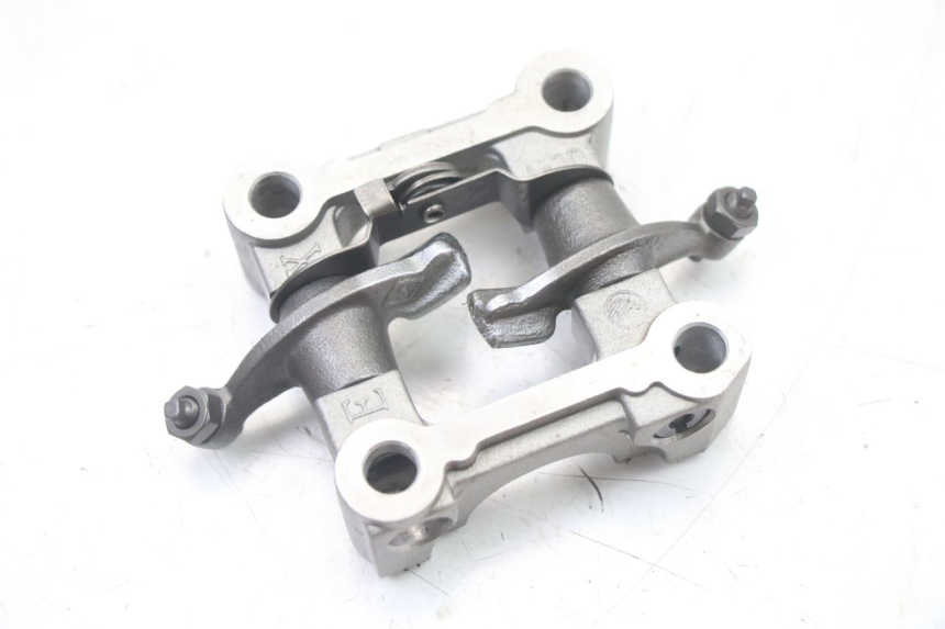 photo de CYLINDER HEAD PEUGEOT VIVACITY 125 (2010 - 2017) - Markings and original references