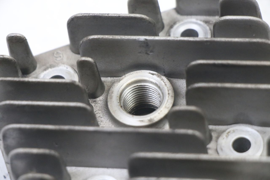 photo de CYLINDER HEAD PIAGGIO FLY 2T 50 (2004 - 2017) - Alternative perspective