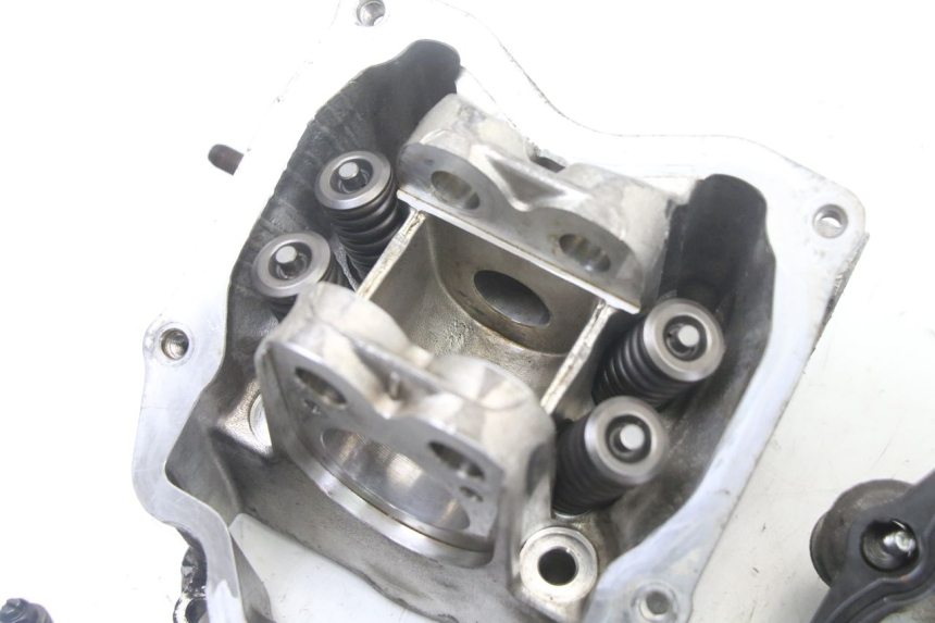 photo de CYLINDER HEAD PIAGGIO X8 125 (2004 - 2007) - Component detail