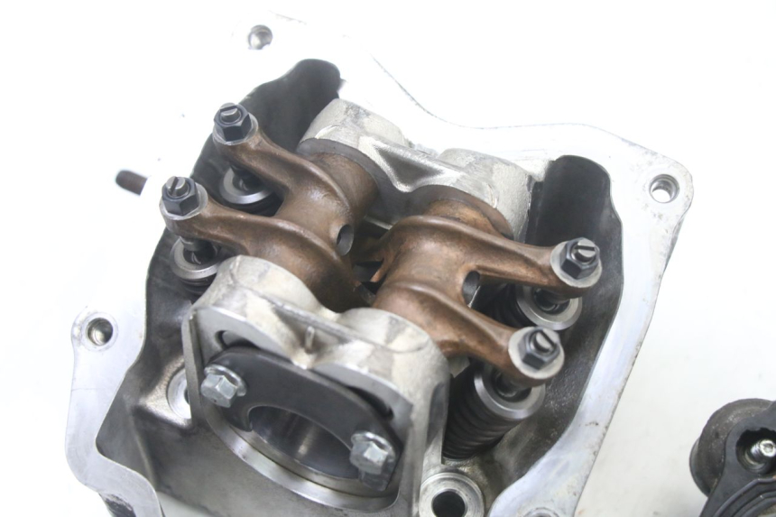 photo de CYLINDER HEAD PIAGGIO X8 125 (2004 - 2007) - Fixing points details