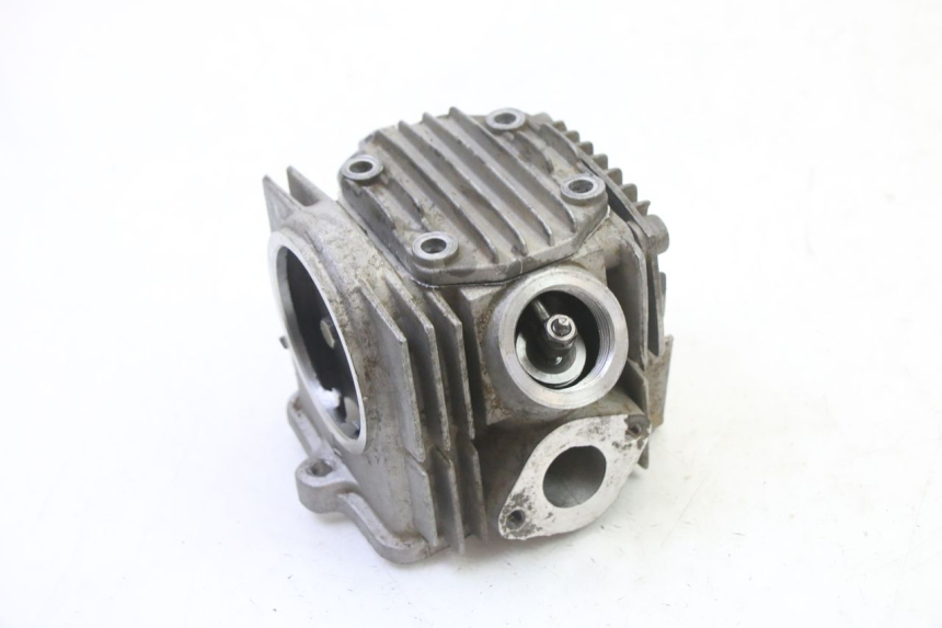 photo de CYLINDER HEAD APOLLO RFZ 125 - High-resolution close-up