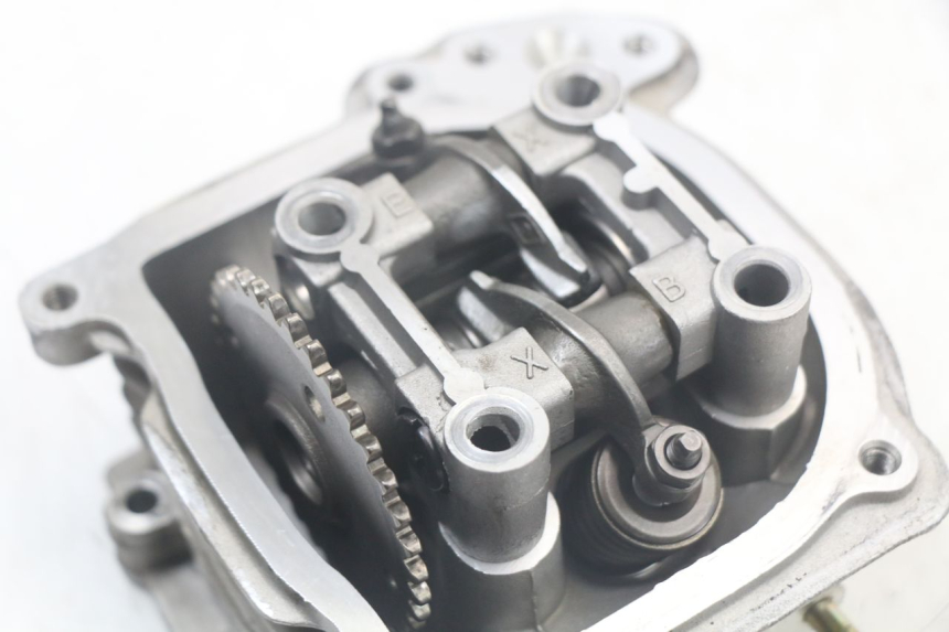 photo de CYLINDER HEAD TNT MOTOR ROMA 10' 4T 50 (2007 - 2018) - Surface and material condition