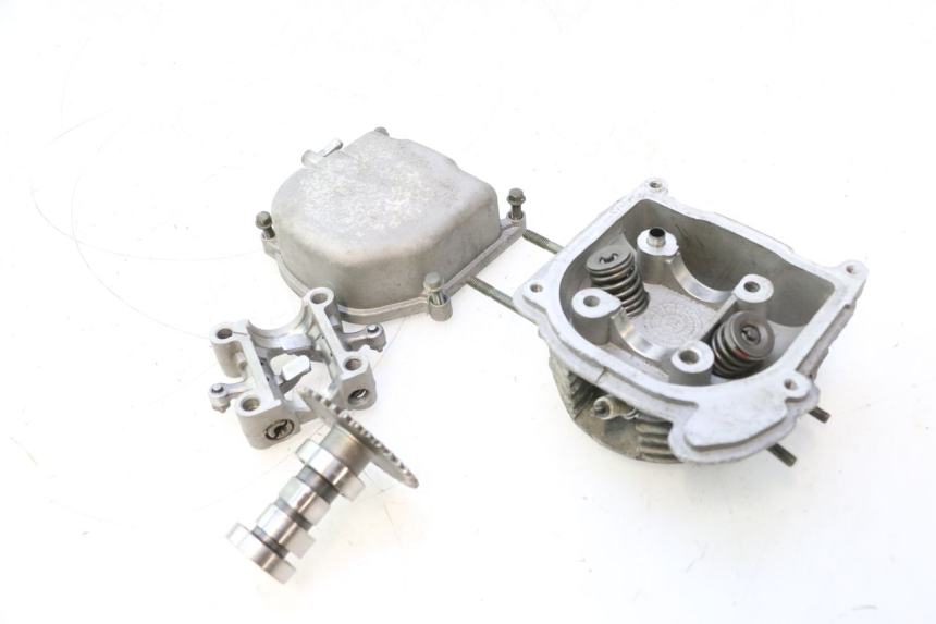 photo de CYLINDER HEAD JM MOTORS SANTANA 50 (2014 - 2023) - Distinctive features