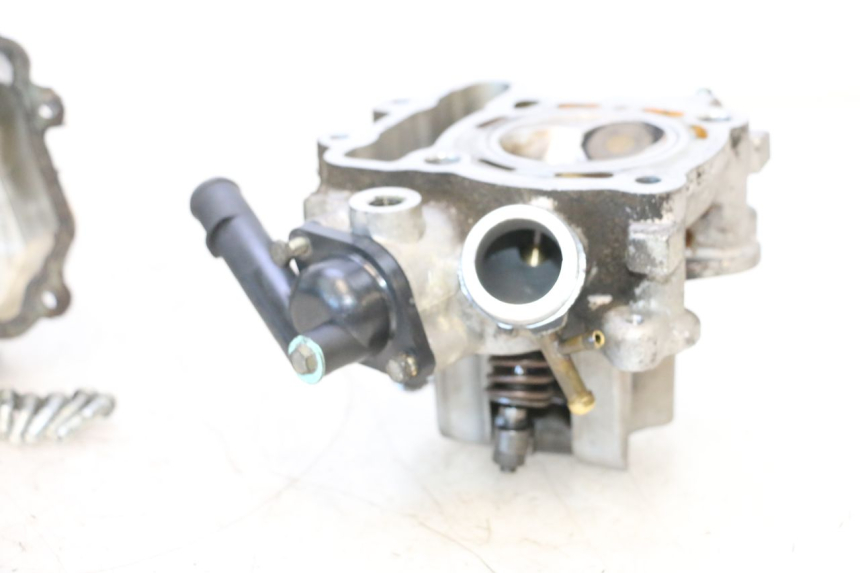 photo de CYLINDER HEAD PEUGEOT SATELIS COMPRESSOR K15 125 (2006 - 2009) - Surface and material condition