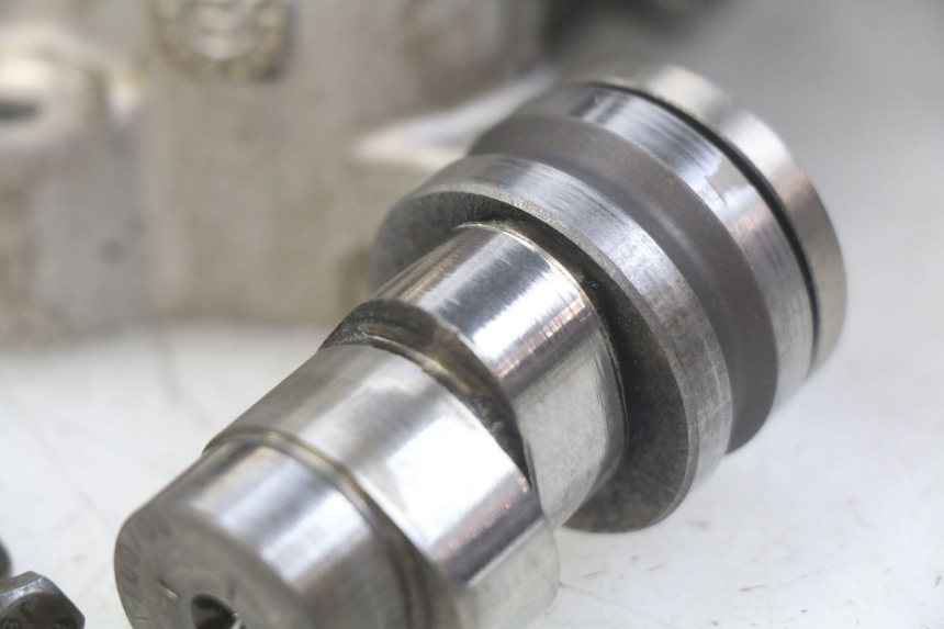 photo de CYLINDER HEAD PEUGEOT SATELIS 125 (2010 - 2012) - Focus on structure