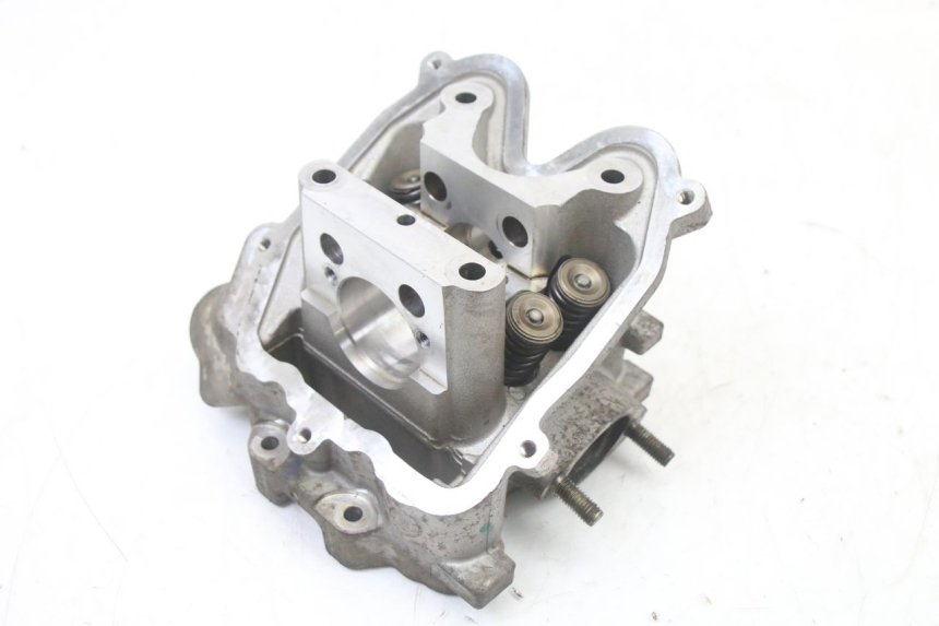 photo de CYLINDER HEAD PEUGEOT SATELIS 125 (2013 - 2018) - Component detail