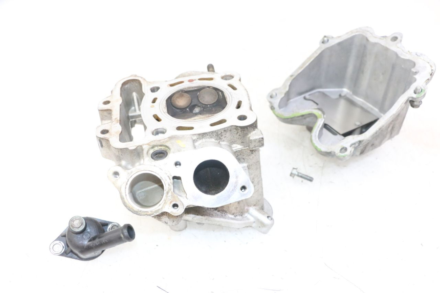 photo de CYLINDER HEAD PEUGEOT SATELIS 125 (2013 - 2018) - Checked used part