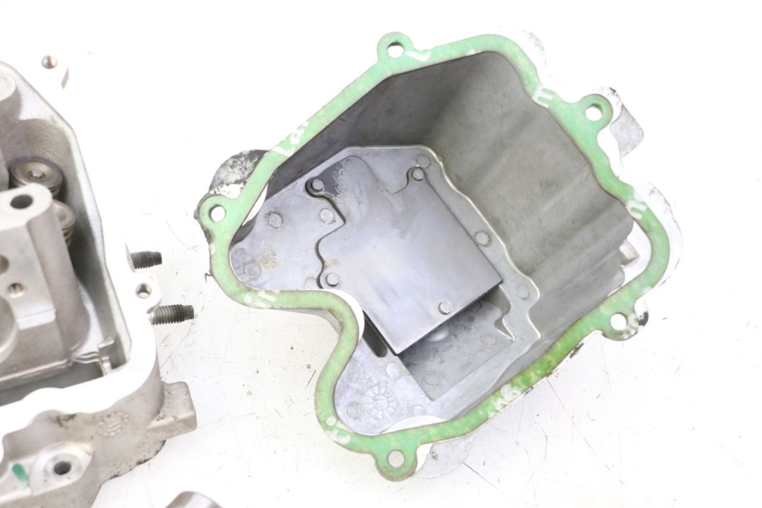 photo de CYLINDER HEAD PEUGEOT SATELIS 125 (2013 - 2018) - Zoom on usage condition