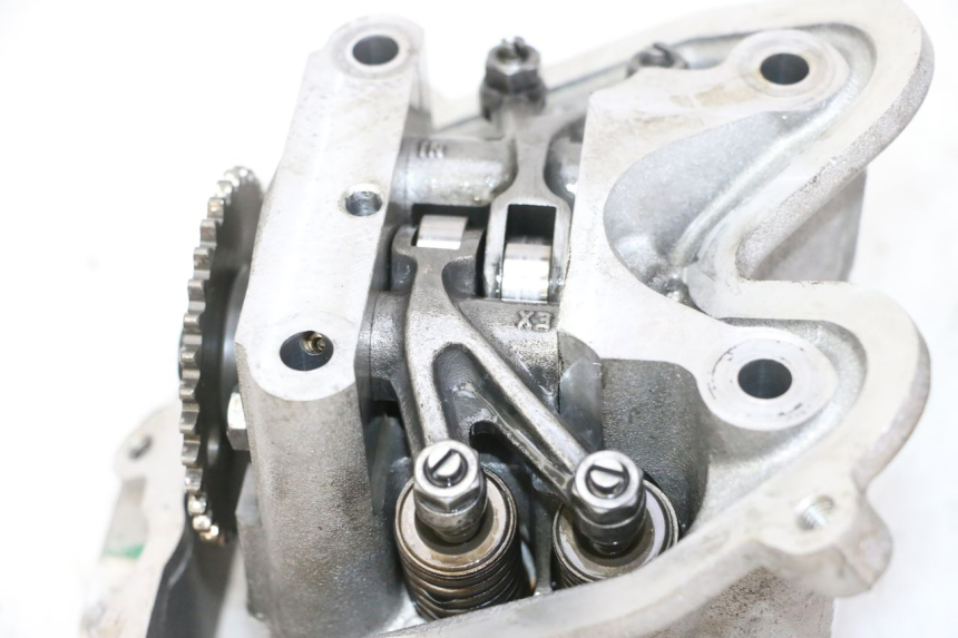 photo de CYLINDER HEAD PEUGEOT SATELIS 125 (2013 - 2018) - Markings and original references