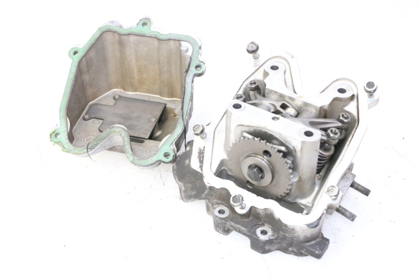 photo de CYLINDER HEAD PEUGEOT SATELIS 125 (2013 - 2018) - Component zoom