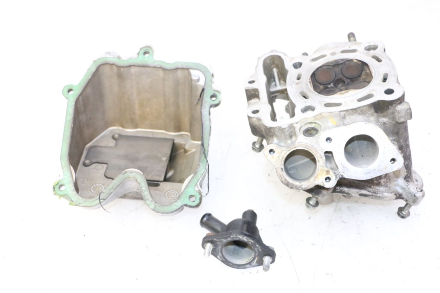 photo de CYLINDER HEAD PEUGEOT SATELIS 125 (2013 - 2018) - Surface and material condition