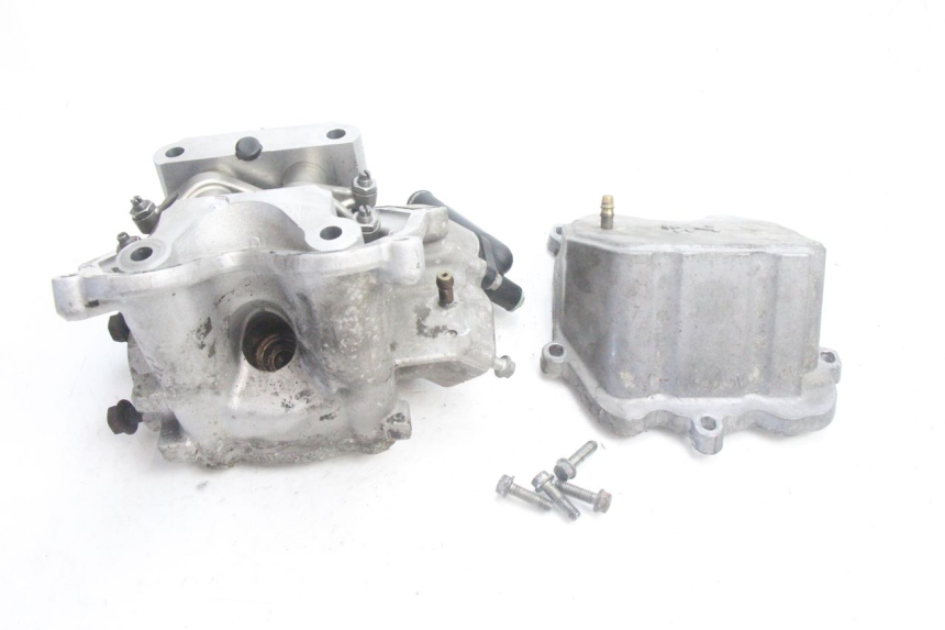 photo de CYLINDER HEAD PEUGEOT SATELIS 125 (2006 - 2009) - Technical close-up