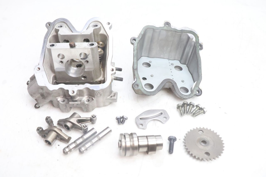 photo de CYLINDER HEAD PEUGEOT SATELIS 125 (2006 - 2009) - Markings and original references