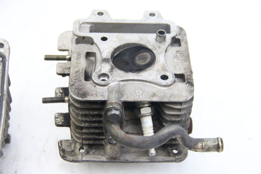 photo de CYLINDER HEAD APRILIA SCARABEO 4T 50 (2009 - 2017) - Detailed visual inspection
