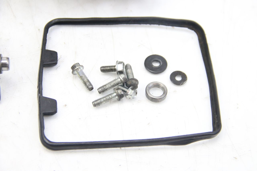 photo de CYLINDER HEAD APRILIA SCARABEO 4T 50 (2009 - 2017) - Alternative angle