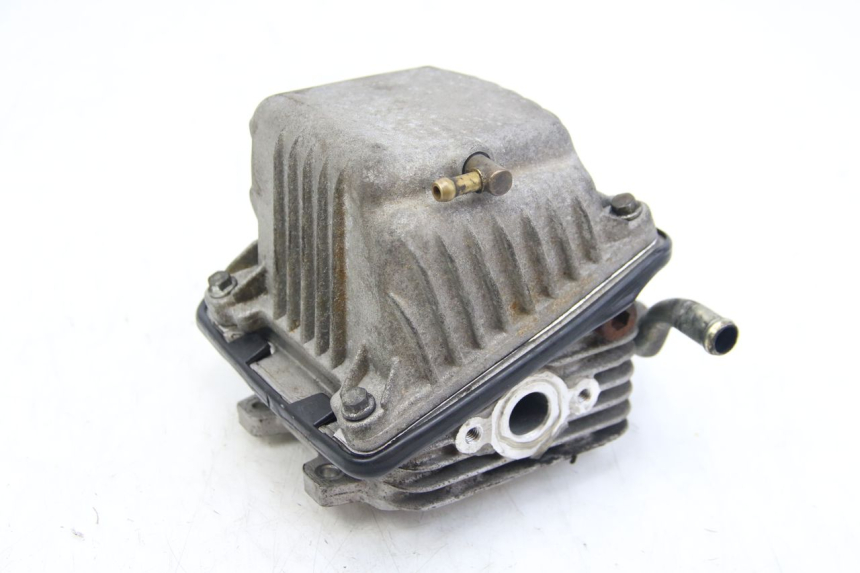 photo de CYLINDER HEAD APRILIA SCARABEO 4T 50 (2009 - 2017) - Technical close-up