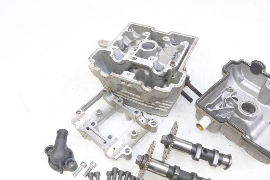 photo de CYLINDER HEAD APRILIA SCARABEO LIGHT 125 (2007 - 2011) - Alternative angle