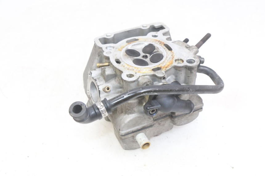 photo de CYLINDER HEAD APRILIA SCARABEO LIGHT 125 (2007 - 2011) - Alternative perspective