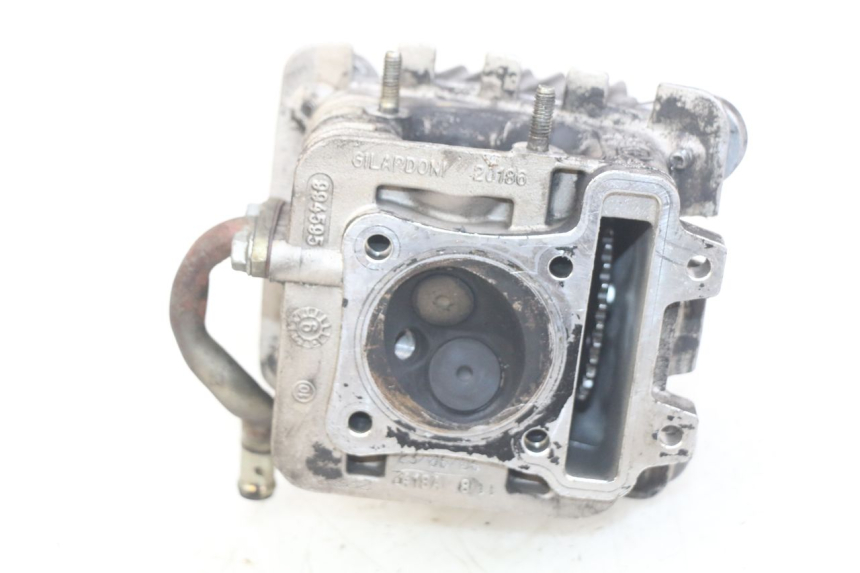 photo de CYLINDER HEAD APRILIA SCARABEO 100 (2003 - 2012) - Fixing points details