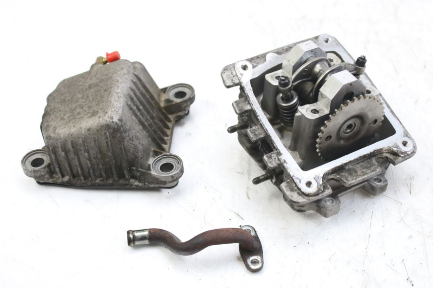 photo de CYLINDER HEAD APRILIA SCARABEO 100 (2003 - 2012) - Fixing points details