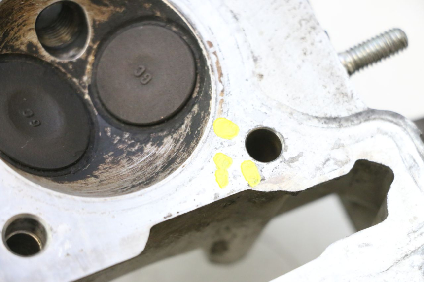 photo de CYLINDER HEAD HONDA SCV LEAD 100 (2003 - 2007) - Spare part profile view