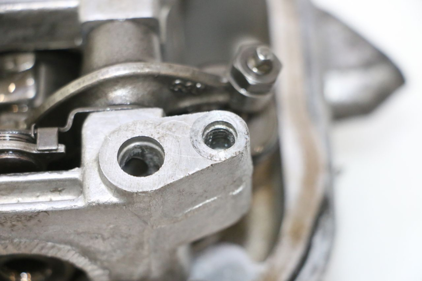 photo de CYLINDER HEAD HONDA SCV LEAD 100 (2003 - 2007) - Surface and material condition