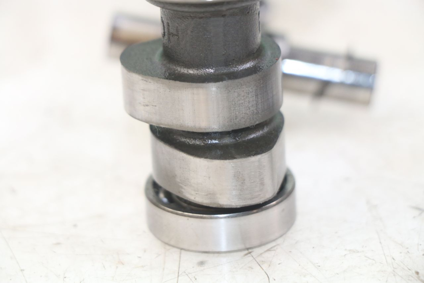 photo de CYLINDER HEAD SUZUKI SIXTEEN 125 (2008 - 2010) - Technical close-up